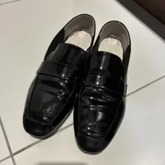 ADAM ET ROPE エナメルローファー ブラックのサムネイル