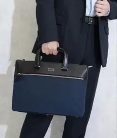 「Calvin Klein」 2WAYバッグ FREE ネイビー　A4 ビジネスのサムネイル