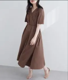 ナチュラルクチュール フレア袖カシュクールワンピースのサムネイル