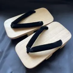 나무 나막신, 양갈래 검은색 노즈 패드