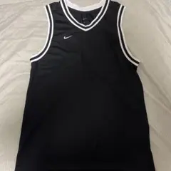 NIKEのタンクトップ