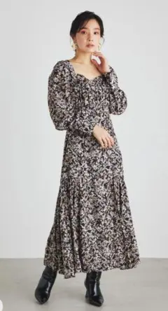 【美品】rienda バストギャザーパフスリーブワンピース　S　大幅お値下げ！