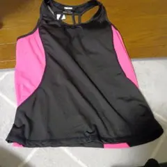フィットネスタンクトップ 黒とピンク