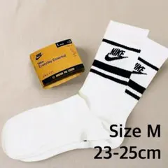 ＊新品1足＊23-25cm ナイキ 靴下 エッセンシャル クルーソックスM 白のサムネイル