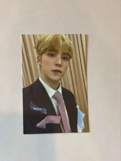 ateez ユノ トレカFEVER ZERO