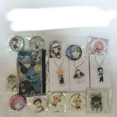 鬼滅の刃　まとめ売りキーホルダー　缶バッジ　ラバスト