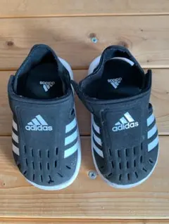 adidas キッズ サンダル ブラック/ホワイト　13cm アディダス