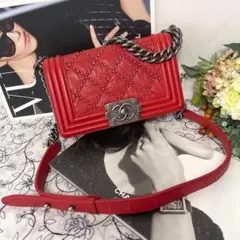 CHANEL シャネル【極美品】ボーイシャネル マトラッセ チェーンショルダー