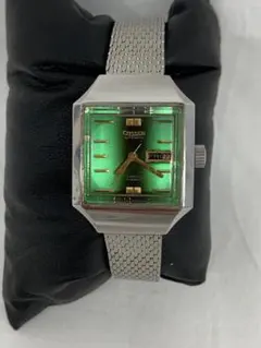 CITIZEN シチズン 自動巻き デイデイト グラデーション文字盤 スクエアのサムネイル