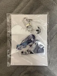 Ado adidas アクリルキーホルダー - メルカリ