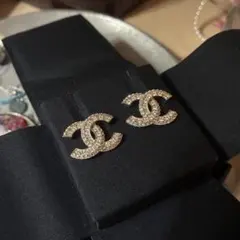 〈今月中セール〉CHANEL ゴールドccピアスのサムネイル