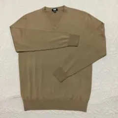 ユニクロメンズvネックセーター　ウール100%お値下げ