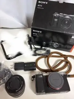 SONY α7C ズームレンズキット リグ付き　動作確認OK、一部欠損 SONY α7C ズームレンズキット 動作確認OK、一部欠損 - メルカリ