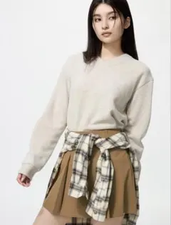 ユニクロ ソフトニットフリースVネックT