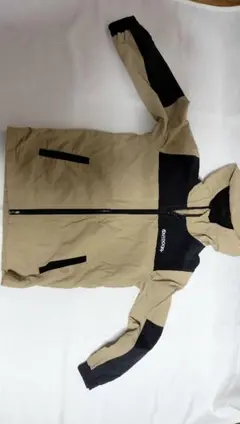 アウトドア フード付きジャケット 140