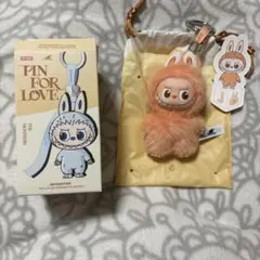 POPMART LABUBU PIN FOR LOVE ラブブ イニシャル J
