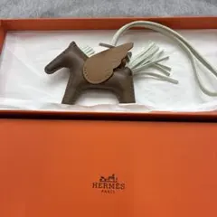 HERMES チャーム ペガサス ブラウン 茶 4445