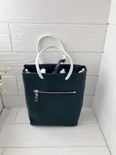 Quay Australia ハンドバッグ ショルダーバッグ シンプルデザインのサムネイル