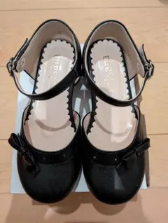 アリサナ　ブラックフォーマルシューズ 19.0cm