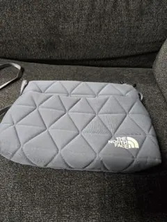 THE NORTH FACE キルティングショルダーバッグ