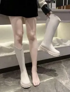 ホワイトロングブーツ Vカットデザイン