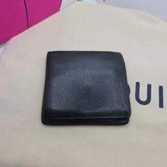 LOUIS VUITTON タイガ 二つ折り財布 ブラックのサムネイル