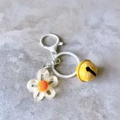 【ハンドメイド】フレンドフラワー【鈴付きお花チャーム】
