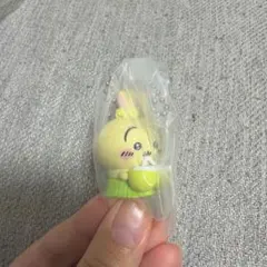 映画ちいかわ 人魚の島のひみつ たべものいっぱいマスコット　うさぎ