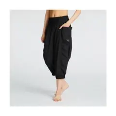 PUMA トレーニングパンツ 　ジョガーパンツ　ヨガ