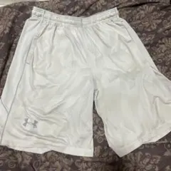 美品 Under Armour ハーフパンツ ホワイトのサムネイル