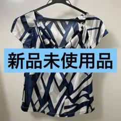 【新品未使用品】ブラウス　カットソー　Tシャツ　半袖のサムネイル