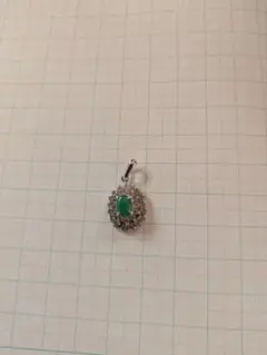 グリーン系 シルバーカラー ペンダント　トップ　ネックレス