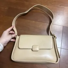 ベージュ ショルダーバッグ ゴールド金具のサムネイル