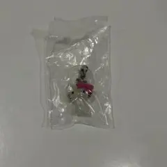 帶粉紅絲帶的貓咪吊飾