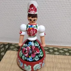 お値下げハンガリー 民族衣装 置物 蓋付き