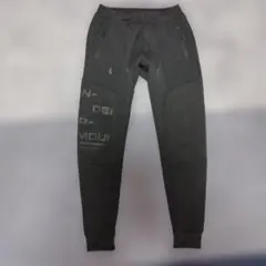 【美品】アンダーアーマー ブラック ジョガーパンツ Mサイズ