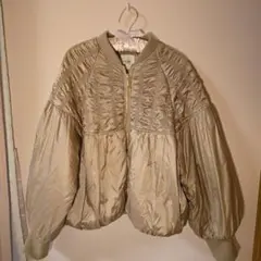 BEAMS HEART ベージュ ボンバージャケットのサムネイル
