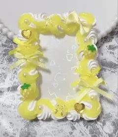 ホイップデコ硬質トレカケースB8 黄色白ミックス ハート リボン 苺TC-227