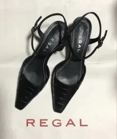 REGAL ストラップパンプス ブラック 22.5cmのサムネイル