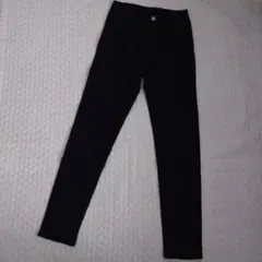 GU のびのびレギンスパンツ　　ブラック140