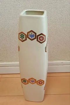【美品】九谷焼 角型花瓶 松竹梅 金彩 亀甲文様 吉祥文 花器 和モダン