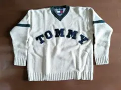 TOMMY ロゴ入りアイボリーセーター