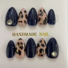 ♡原品限り♡Ｍサイズ　ネイビー ヒョウ柄 ハンドメイドネイルチッショートポイント