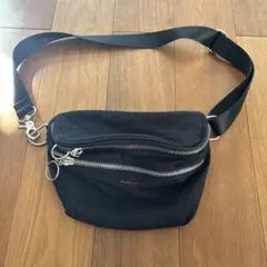 ブラック ボディバッグ・ウエストポーチ