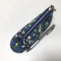 ☆Strawberry Thiefシューズ型ポーチ(中)リバティ＊ハンドメイド
