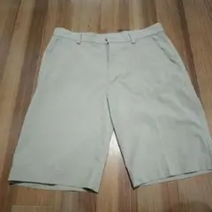 g*u様 NIKE GOLF ショートパンツ ベージュ Mサイズのサムネイル