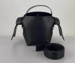 Item thumbnail for item 9375e726-1089-4c3e-b1c6-ab41ebe53f7c