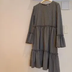 イルグッフォ☆ilgufo　ストライプフリルワンピース　12Yのサムネイル