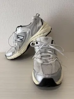 New Balance 530 シルバー スニーカー