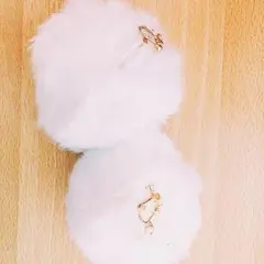ファーイヤリングのサムネイル